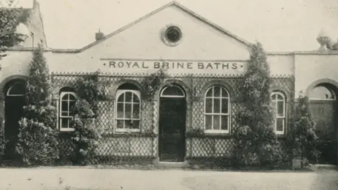 Droitwich Spa Heritage Centre Picture of people using the baths courtesy of Droitwich Spa Heritage Centre