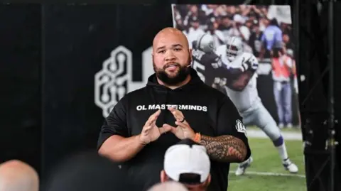 Duane Manyweather during an OL Masterminds coaching summit