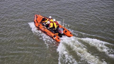 RNLI lifeboat crew 