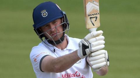 Liam Dawson batting for Hampshire