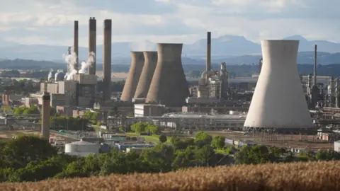 PA Media A view of the Grangemouth petrochemical plant in Grangemouth