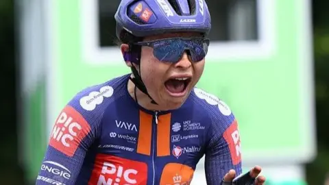 Mara Roldan celebrates victory