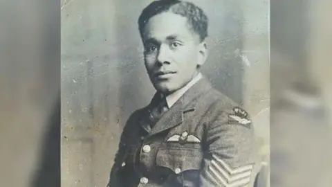 Commonwealth War Graves Commission Sgt Isikeli Doviverata Komaisava