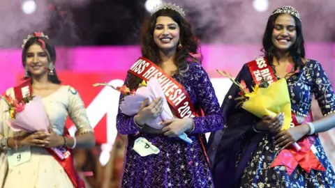 Muskan Sharma Miss Rishikesh 2025 winner Muskan Sharma (centre) with the runners up of the contest