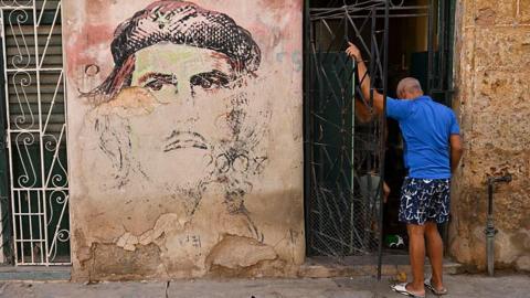 Trump's Cuba Strategy: Eyeing Opportunity Amid Crisis