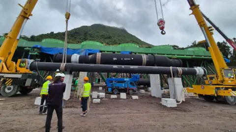 Workers helping to construct the new geothermal power station