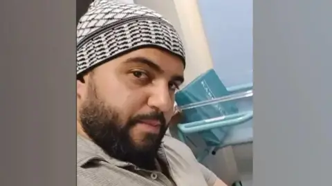 f2d4ab90-a53c-11f0-8303-d57b048c793f.png Man re-arrested over Manchester synagogue attack