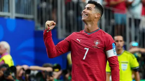 Cristiano Ronaldo celebrates
