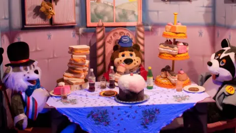 Pleasurewood Hills woody and ronnie