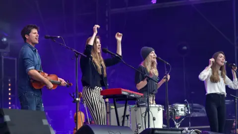 Seth Lakeman and Wildwood Kin