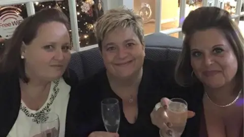 Lorraine Hall Angela Lucas (centre) with her sisters Lorraine hall and Caroline Dally