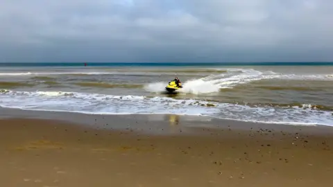 Jet ski