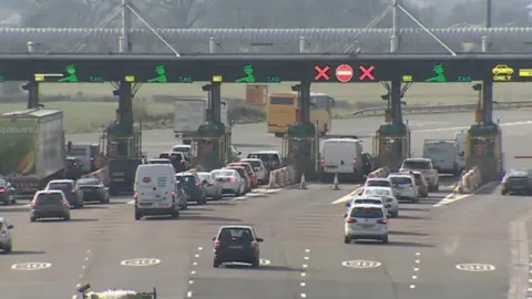 M4 Severn crossing to shut for toll booth removal