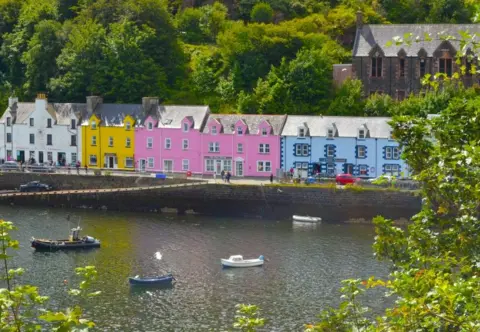 Frank Goldstein Portree colourful houses