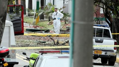 Bogotá Car Bomb: Colombia Blames ELN Rebels For Deadly Explosion - BBC News