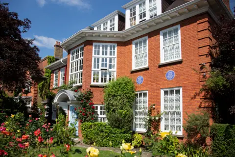 K. Urbaniak Exterior of Freud Museum London