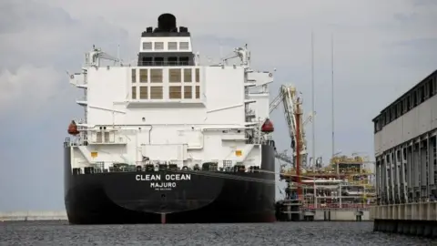 Reuters The LNG tanker "Clean Ocean" is pictured during the first US delivery of liquefied natural gas to LNG terminal in Swinoujscie, Poland. Photo: 8 June 2017