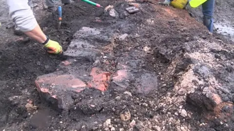 Volunteers at Roman dig