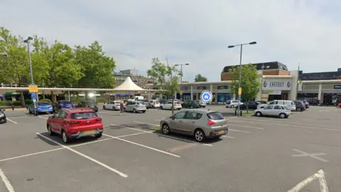 Google Maps Parking lot at Bretton Centre 