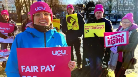 UCU members picket in 2024