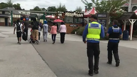 @thesecretpsych The family at the park
