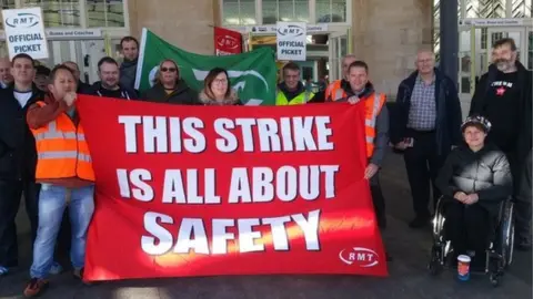 RMT picket line in Hull