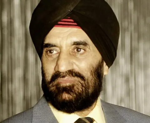 Vitabiotics Kartar Lalvani founded Vitabiotics in 1971