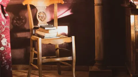 Anne Mimault Inside of Hamerkop Manor