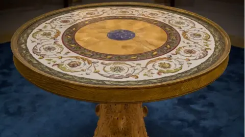 Round mosaic table