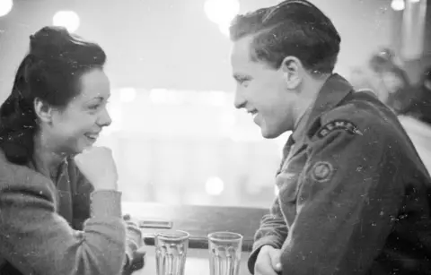 Hulton Archive/ Getty Images Bert Hardy