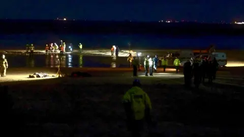 Duncan Young/GNP Emergency workers on Fitties Beach