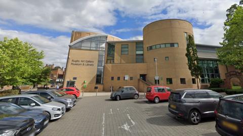 Gallery's entire art collectio