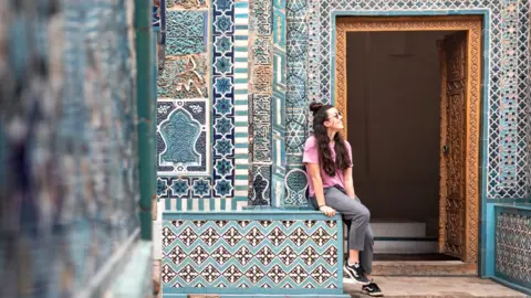 Katie Macleod Katie in Uzbekistan