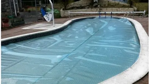 States of Guernsey Swimming pool