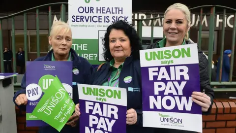 Pacemaker Unison workers strike in Belfast