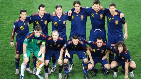 Spain's starting XI for the 2010 World Cup final: (back row, left to right) Pedro, Busquets, Ramos, Capdevila, Pique, Alonso.
Front row: Casillas, Iniesta, Villa, Xavi, Puyol