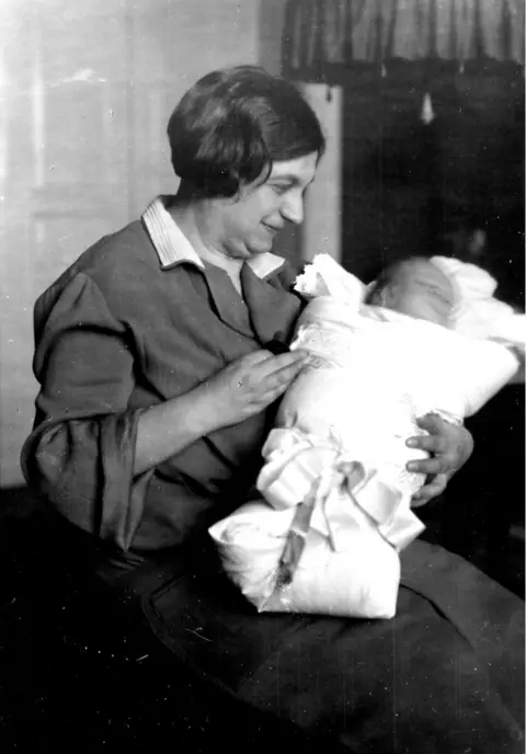 Centropa A family photo