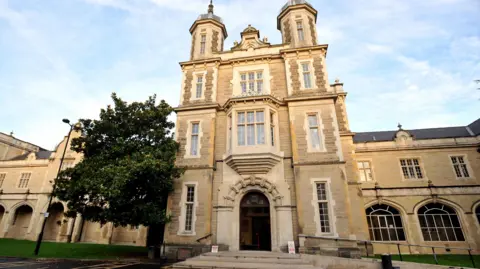 Snaresbrook Crown Court, a stone coloured brick building with ornate features