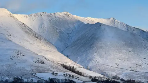 BBCWeatherWatchers/TerryFilmmaker A snow-covered Lake District