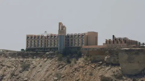 Reuters Zaver Pearl-Continental Hotel i