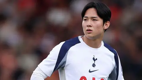 Yang Min-hyeok in action for Tottenham Hotspur