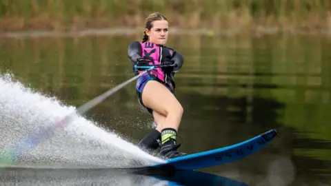@waterski_photography Willow Skipsey