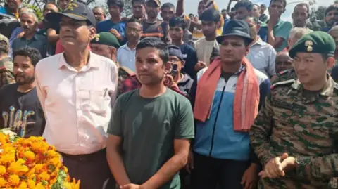 Asif Ali Narayan Singh's nephew, Jaiveer Singh, at the funeral of his father