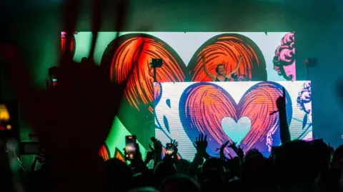 Garry Jones Jo Whiley performing a DJ set at Henley Festival