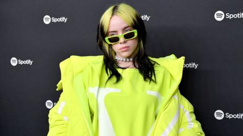 Billie Eilish: "Exponerme a la pornografía a los 11 años dañó mi vida