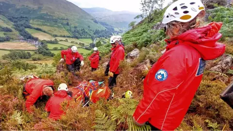 Aberdyfi Search and Rescue Aberdfyi Search and Rescue on Cader Idris