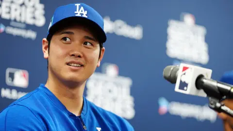 Shohei Ohtani: Baseball superstar announces marriage to Japanese woman