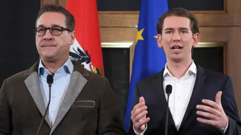 AFP Vice-Chancellor Heinz-Christian Strache (L) and Chancellor Sebastian Kurz, 15 Dec 17