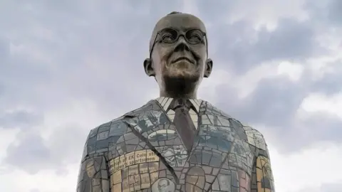 Anne Schwegmann-Fielding Eric Kirkham Cole sculpture