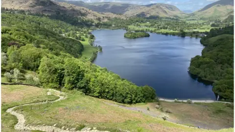 FIx the Fells Work to restore the footpath at Loughrigg